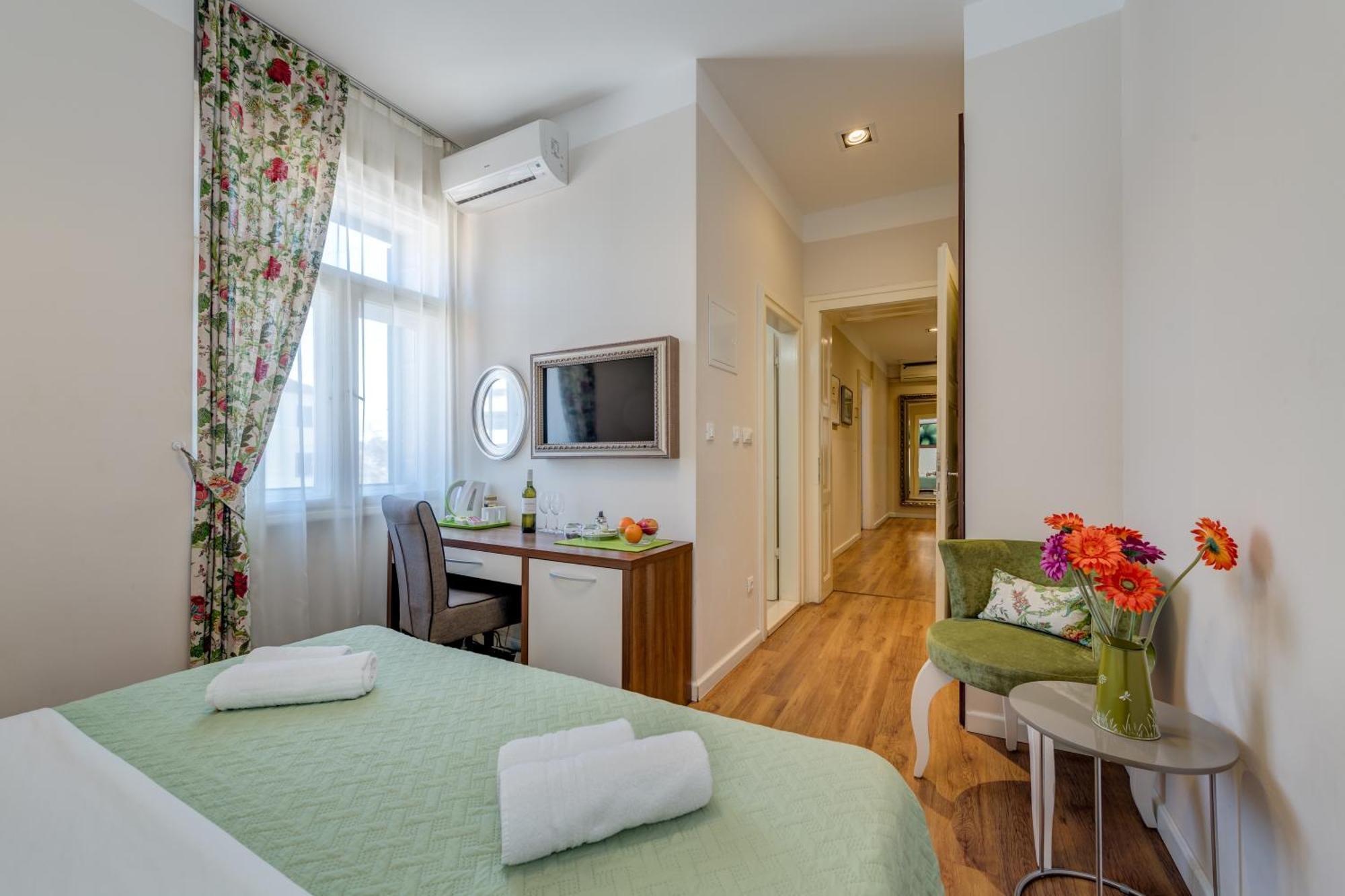 Bastion Luxury Rooms Сплит Экстерьер фото